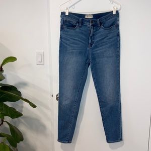 Size 30 Madewell 10” Roadtripper Jean.